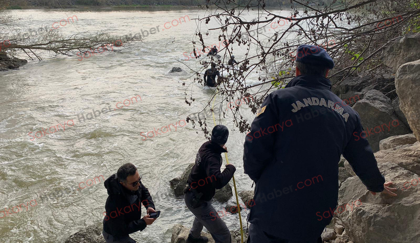 Erdal Sakız cinayetinde silah Sakarya Nehri’nde aranıyor