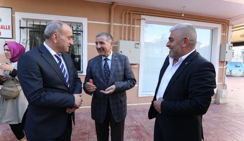 Erenler Belediye Başkanı Kılıç'tan dernek, esnaf ve aile ziyaretleri