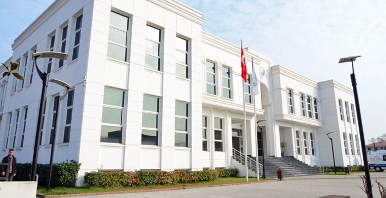 Erenler Belediyesi 8 taşınmazı kiraya veriyor