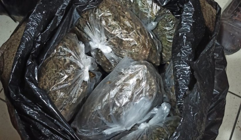 Erenler'de 3 kilo esrar ele geçirildi