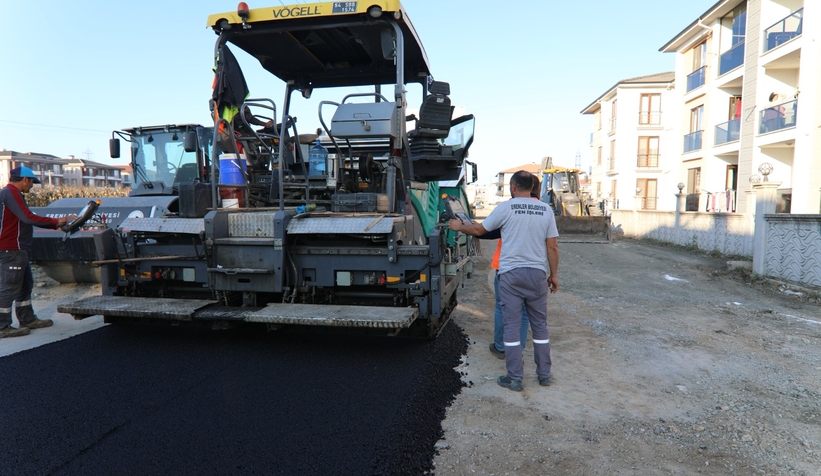 Erenler'de asfalt çalışmaları tam gaz