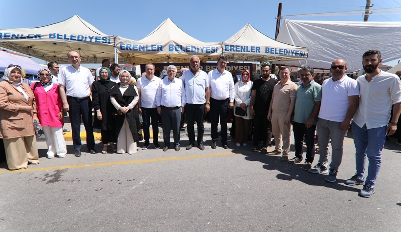 Erenler'de aşure ikramı