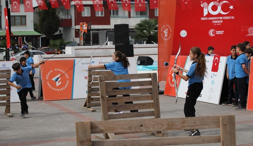 Erenler'de Cumhuriyet'in 100. yılı yarış ve etkinliklerle kutlandı