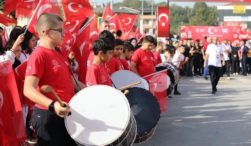 Erenler'de Cumhuriyet'in 100. yılı yarış ve etkinliklerle kutlandı