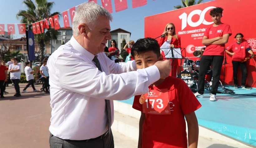 Erenler'de Cumhuriyet'in 100. yılı yarış ve etkinliklerle kutlandı