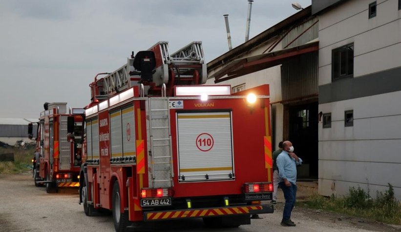 Erenler'de fabrika yangını