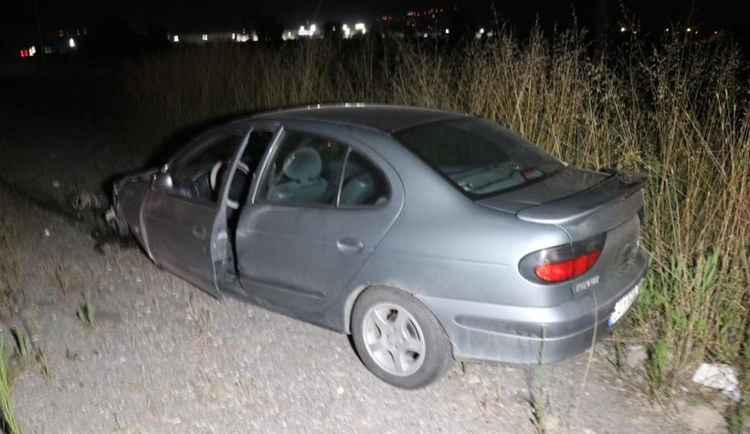 Erenler'de iki otomobil çarpıştı: 3 yaralı