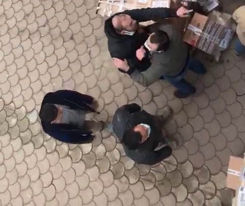 Erenlerde yumruklu ve küfürlü ‘park yeri’ kavgası