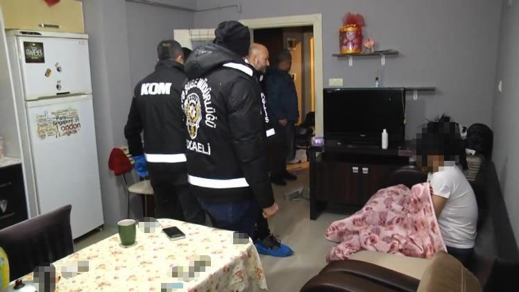 Eş zamanlı fuhuş operasyonu: 12 kadın kurtarıldı