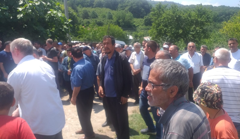 esi-agactan-dusunce-kalp-krizi-gecirmisti-topraga-verildiwldobnk1dh