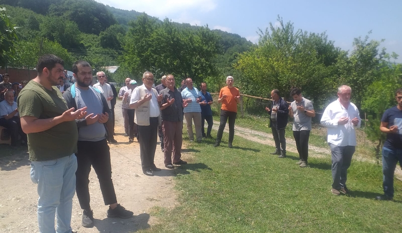 esi-agactan-dusunce-kalp-krizi-gecirmisti-topraga-verildiwldobnk1dh