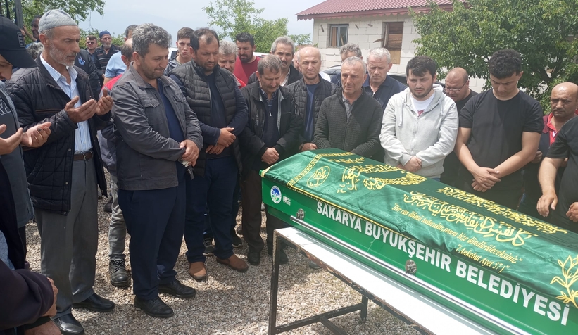 esi-ile-kaza-yapan-surucu-topraga-verildidxn5cdzlbe