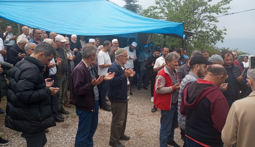 esi-ile-kaza-yapan-surucu-topraga-verildidxn5cdzlbe