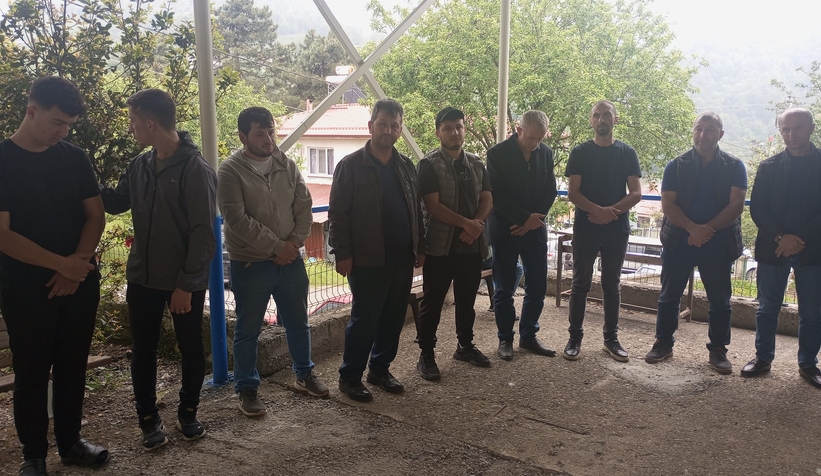 esi-ile-kaza-yapan-surucu-topraga-verildidxn5cdzlbe