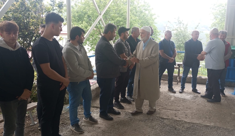 esi-ile-kaza-yapan-surucu-topraga-verildidxn5cdzlbe