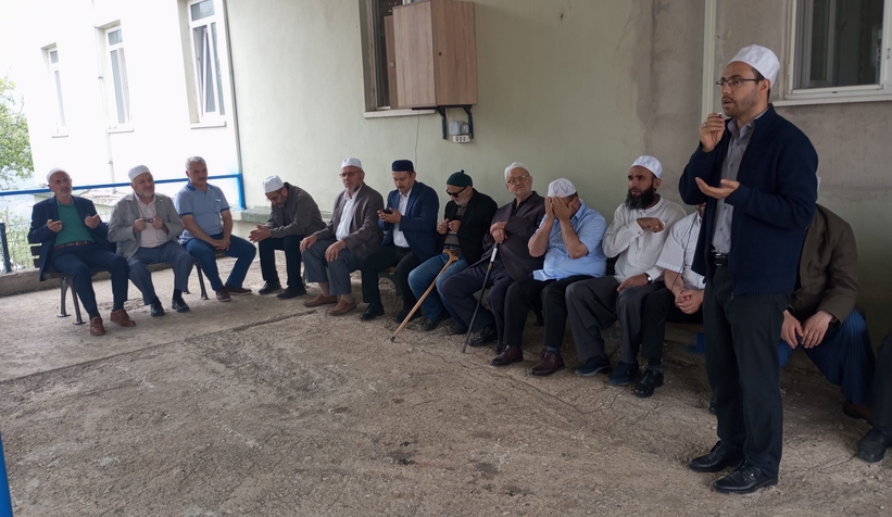 esi-ile-kaza-yapan-surucu-topraga-verildidxn5cdzlbe