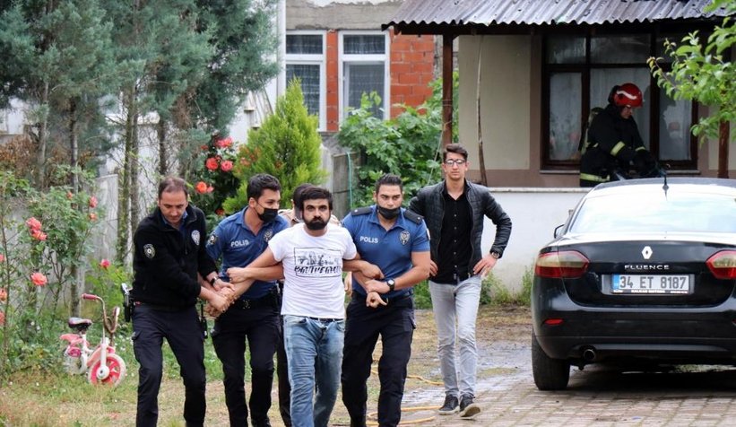 Eşine kızdı, evi ateşe verdi