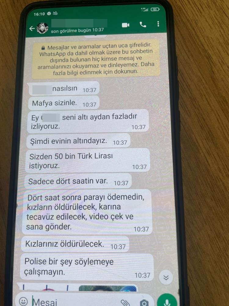 Eşine tecavüzle tehdit edip haraç istediler