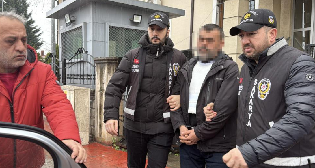 Eşini ve MHP İlçe Başkanını öldürmüştü, böyle adliyeye sevk edildi