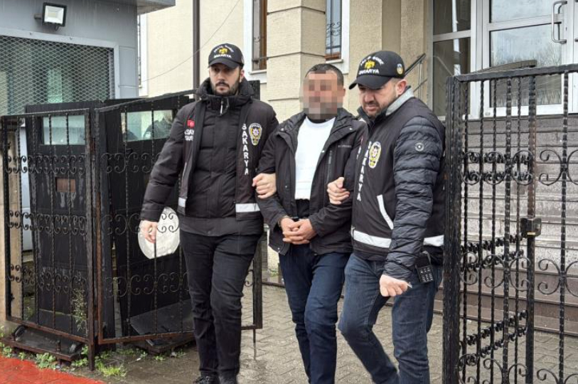 Eşini ve MHP İlçe Başkanını öldürmüştü, böyle adliyeye sevk edildi