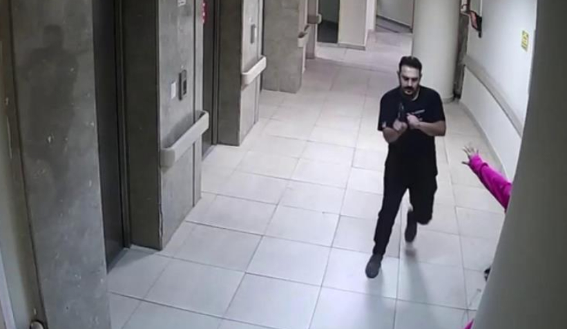 esini-vurmustu-hastanede-dehset-kameradadkxyzhjgdw