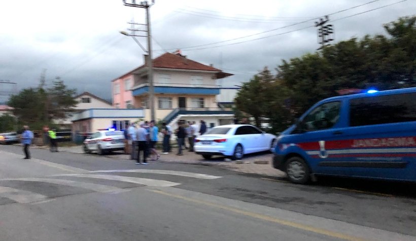 Eski eşini iş çıkışında vurdu