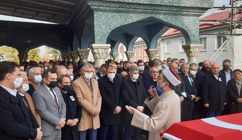 Eski İçişleri Bakanı Güneş toprağa verildi