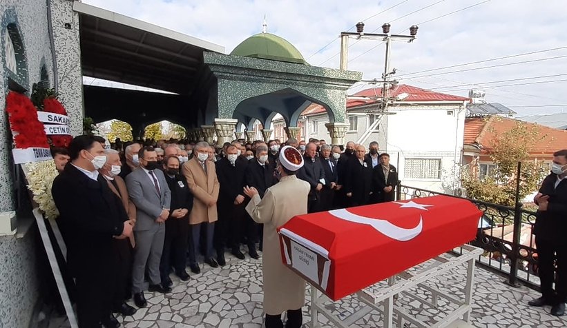 Eski İçişleri Bakanı Güneş toprağa verildi