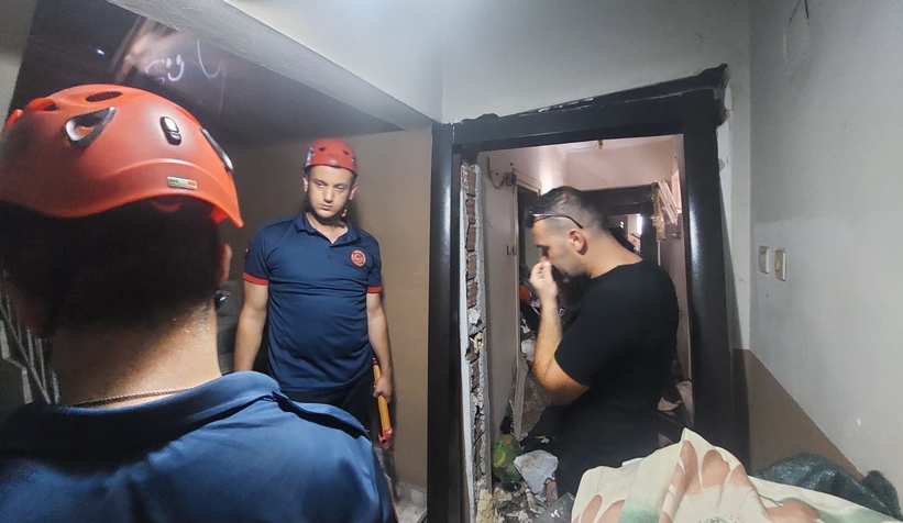 Esrarengız olay; Kayıp kadın ihbarına giden ekipler çöp evle karşılaştı