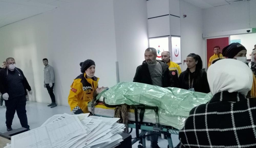 esya-almaya-cikip-enkazda-kalan-baba-ve-kizi-sag-cikartildir0n0wmpktg