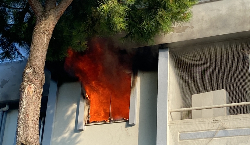 Ev alev topuna döndü