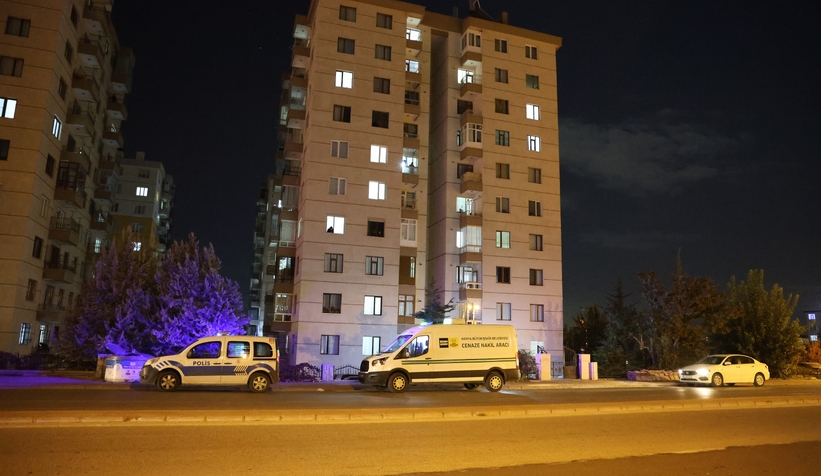 Evde doğum yapan genç kadın ve bebeği ölü bulundu