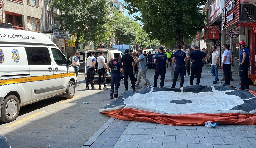 evde-kadini-silahla-rehin-aldiyvq0zlzvnh