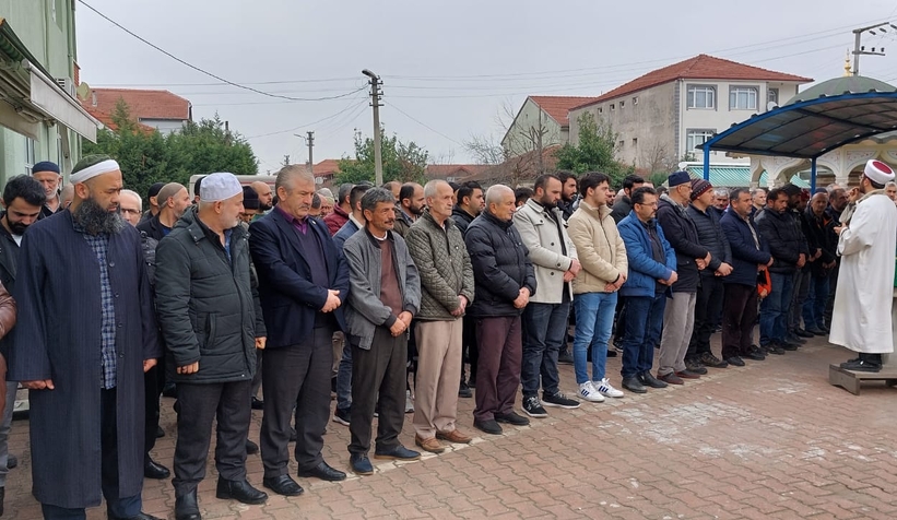 Evde kalbi duran Kerem Ertuğrul defnedildi