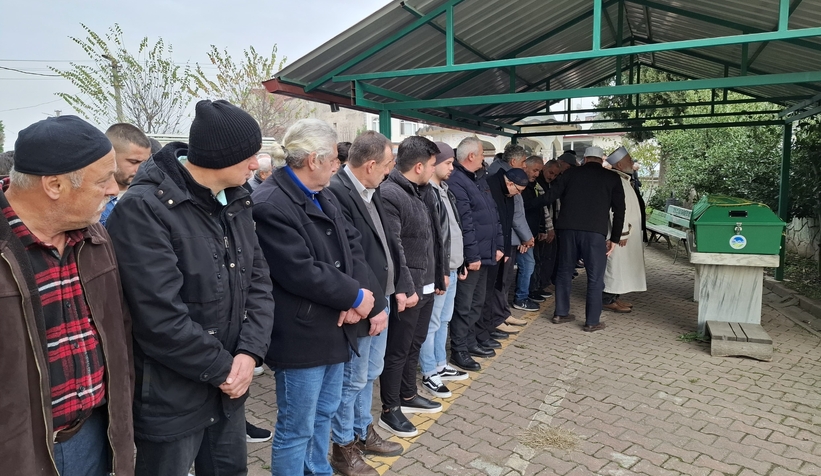 evde-olu-bulunmustu-son-yolculuguna-ugurlandiegwyas9isn