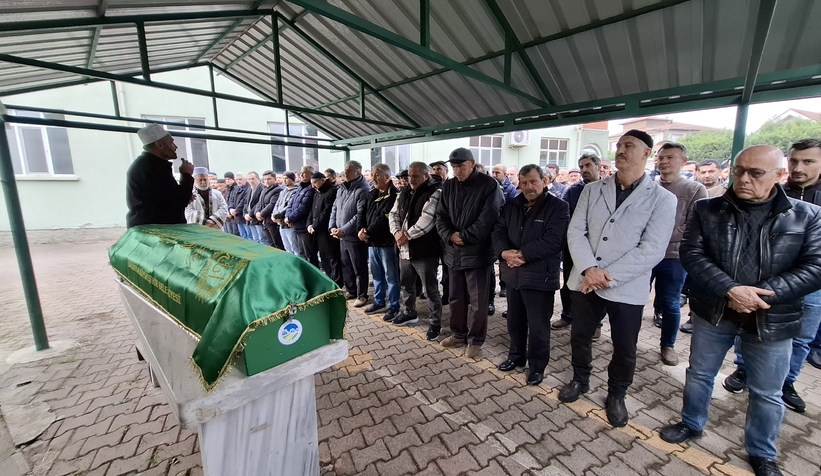 evde-olu-bulunmustu-son-yolculuguna-ugurlandiegwyas9isn