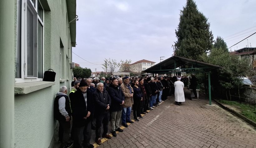 evde-olu-bulunmustu-son-yolculuguna-ugurlandiegwyas9isn
