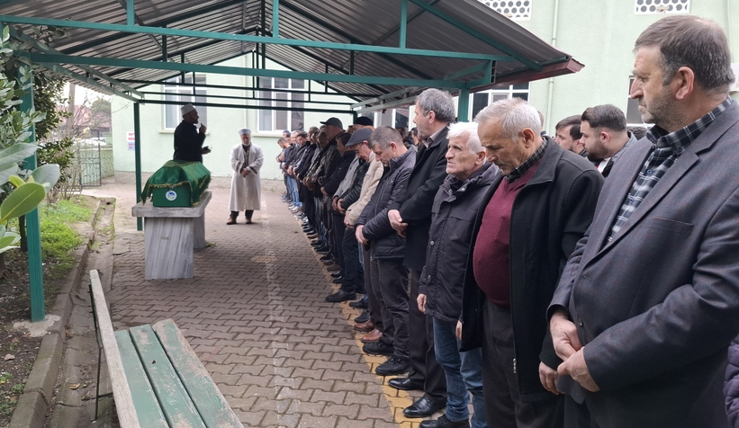 evde-olu-bulunmustu-son-yolculuguna-ugurlandiegwyas9isn