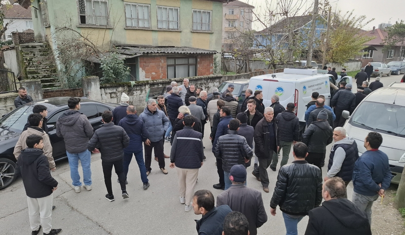 evde-olu-bulunmustu-son-yolculuguna-ugurlandiegwyas9isn