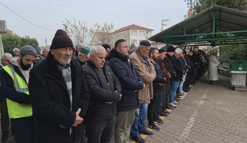 evde-olu-bulunmustu-son-yolculuguna-ugurlandiegwyas9isn