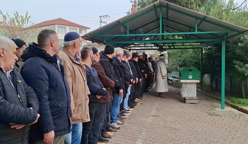evde-olu-bulunmustu-son-yolculuguna-ugurlandiegwyas9isn