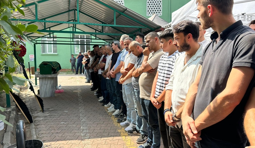 Evde silahla vurulmuş halde bulunan genç toprağa verildi