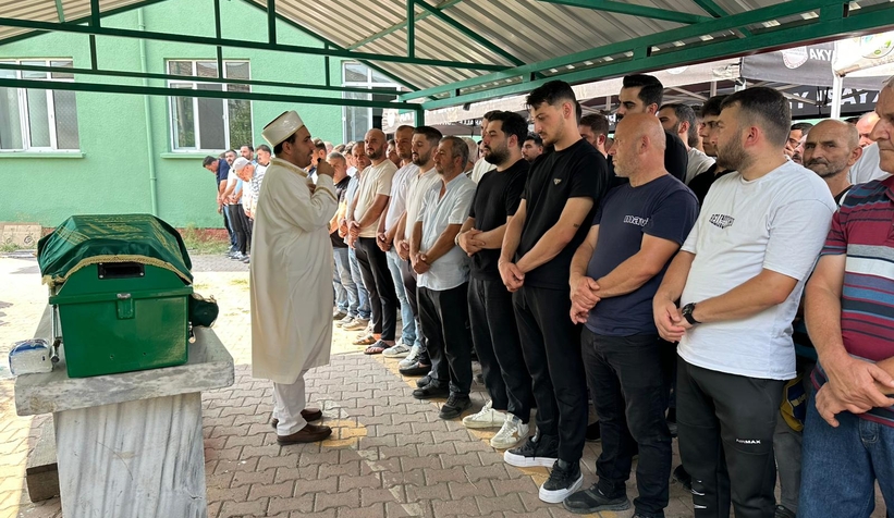 Evde silahla vurulmuş halde bulunan genç toprağa verildi