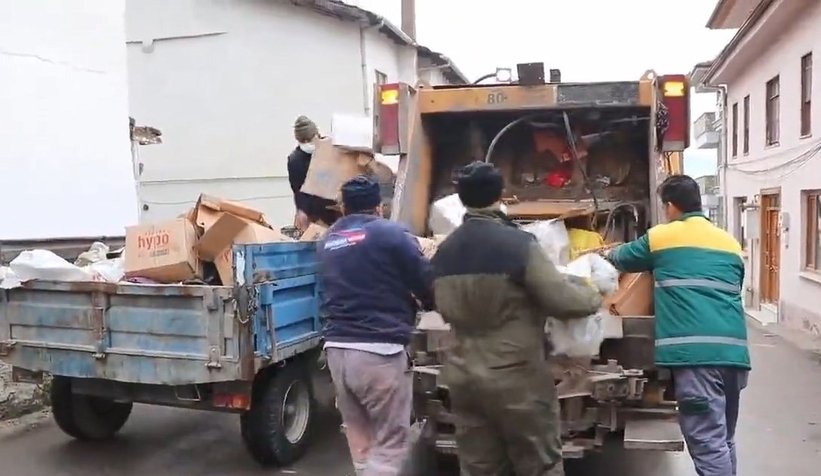 Evden 4 ton çöp çıktı