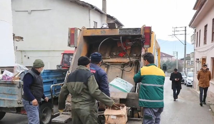 Evden 4 ton çöp çıktı