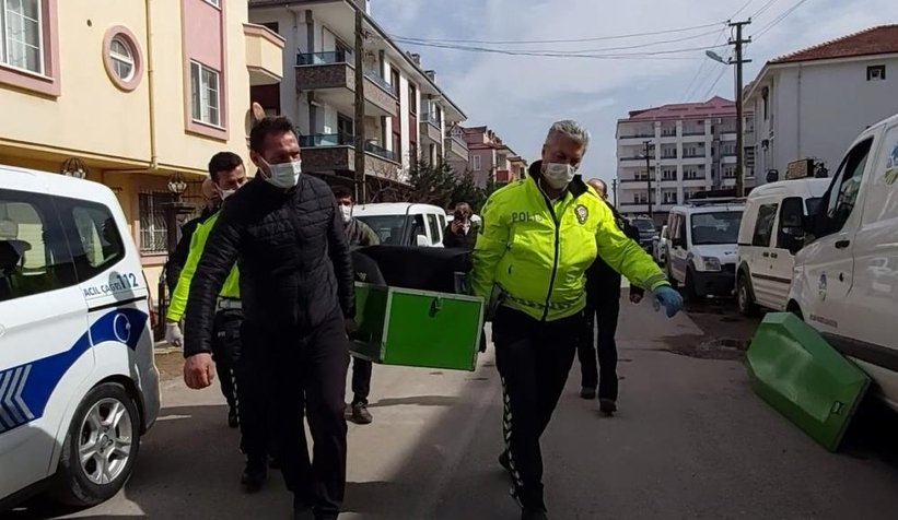 eve-giren-polis-cesedini-bulduk1rkzjnpzm