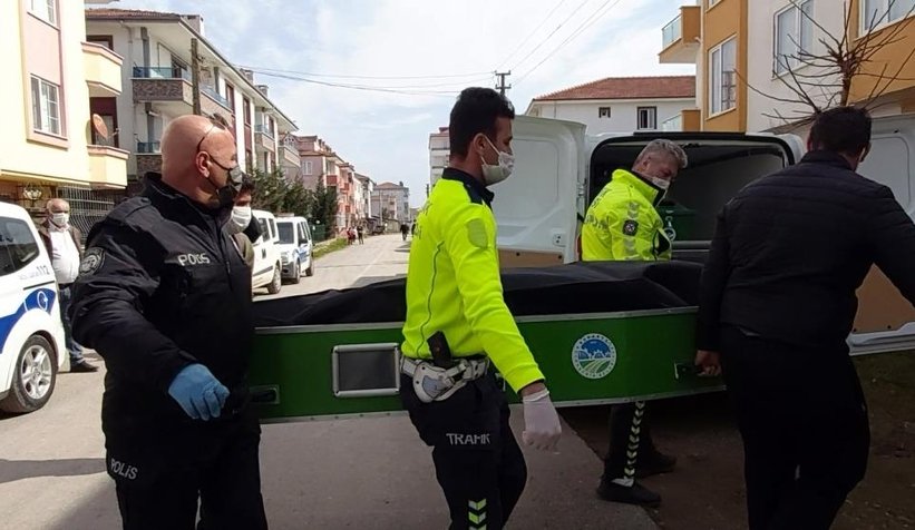 eve-giren-polis-cesedini-bulduk1rkzjnpzm