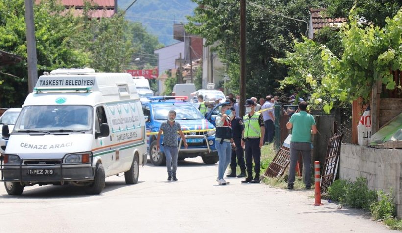 Eve giriş yolu kavgasında kan aktı: 1 ölü, 1 yaralı