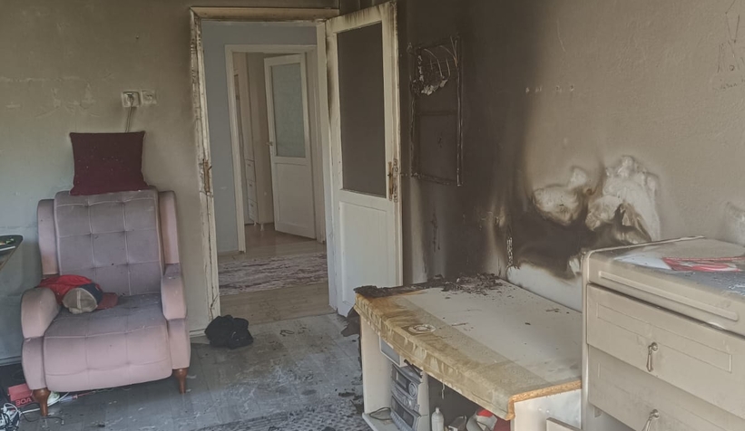 evi-yanmaktan-itfaiye-kurtardil1f2nkl0bh