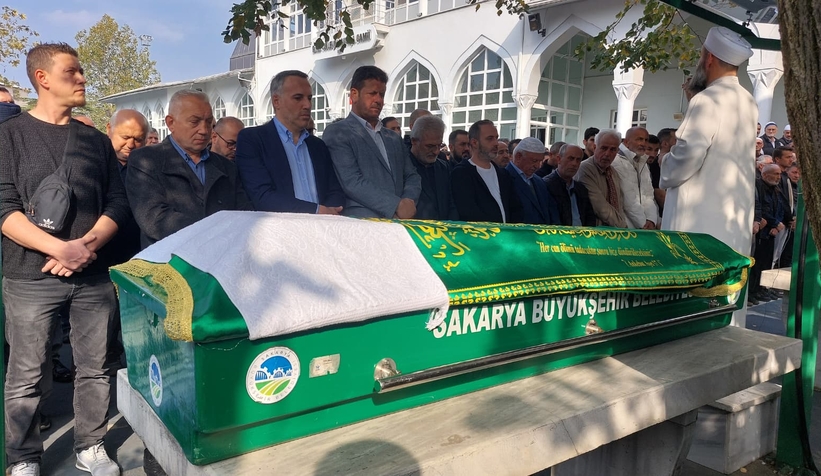 evinde-olu-bulunan-ahmet-onat-defnedilditm9xs2fmnt